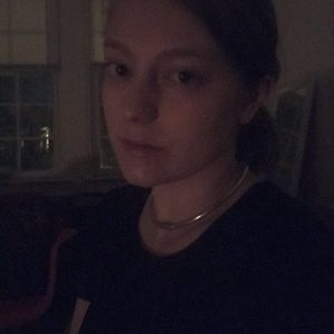 Meet your Posher, Avery